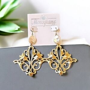 Coin pearl and gold tone floral large earrings new never worn  LOT 380